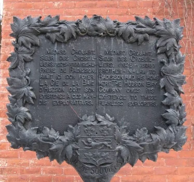 plaque_medard_chouart