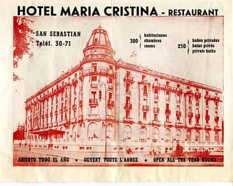 A postcard of the Hotel Maria Cristina.